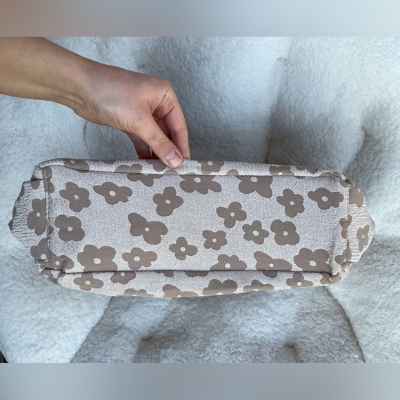 Floral Beige Swico Remado LargeCapacity Flower Printed Shoulder Bag - Picture 13 of 13